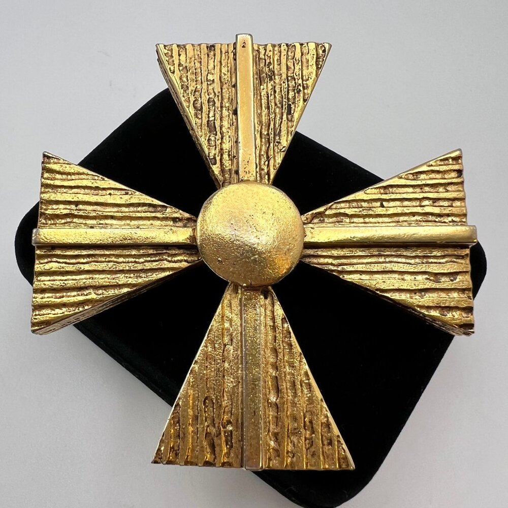 Robin Kahn Brutalist Maltese Cross Brooch